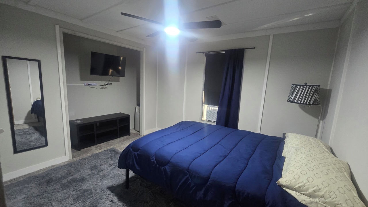Photo of Bedroom in Seneca
