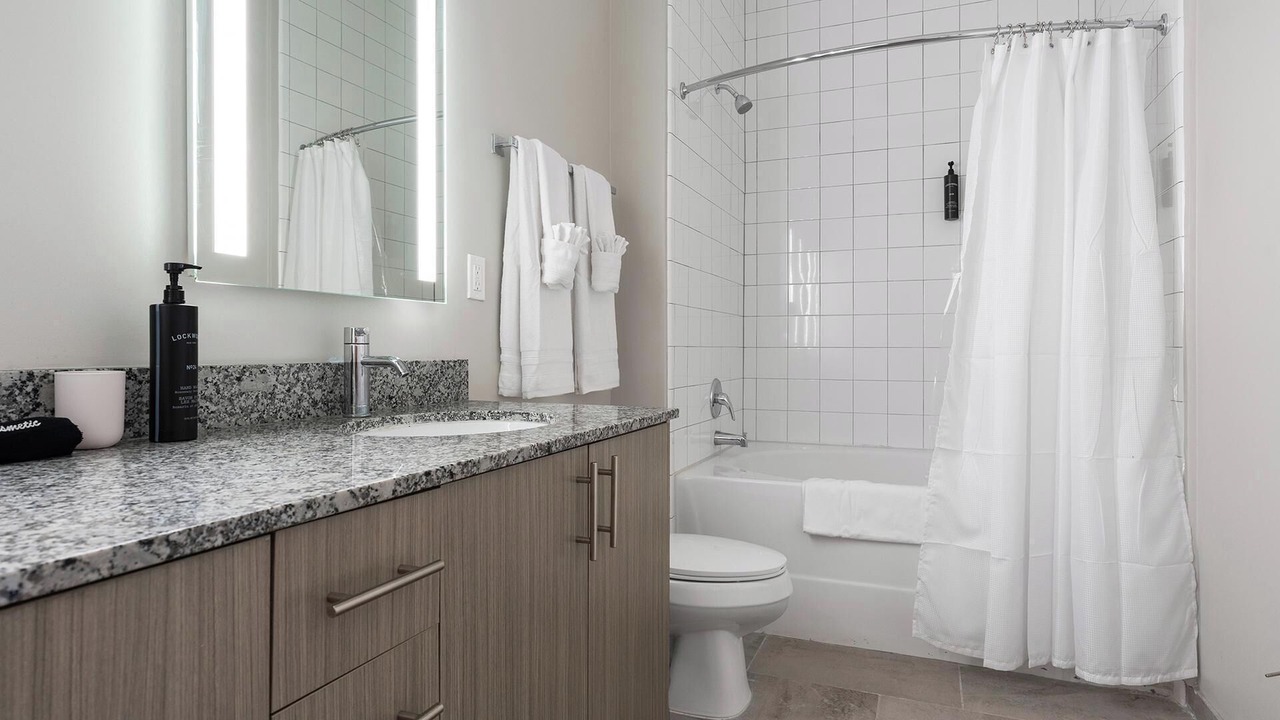 Photo of Bathroom in Yamacraw Village