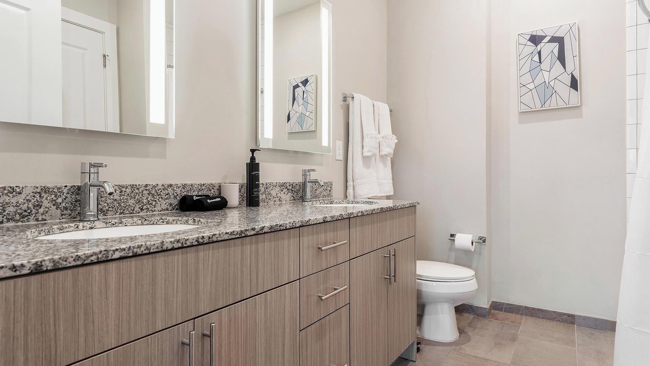 Photo of Bathroom in Yamacraw Village