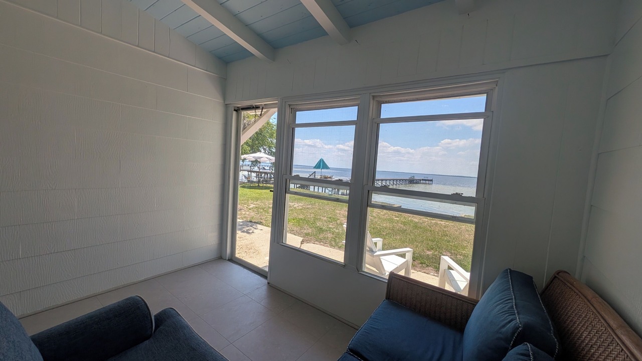 Photo of Livingroom in Lake Waccamaw