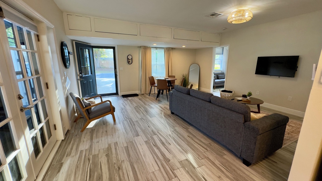 Photo of Livingroom in North East Park