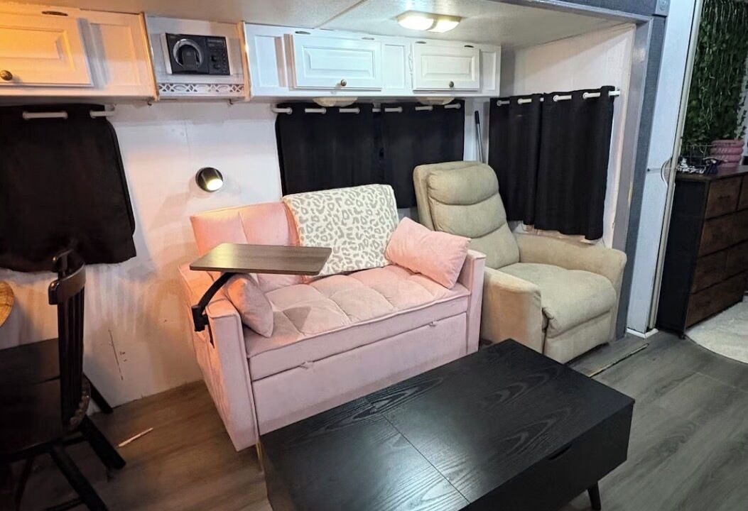 Photo of Livingroom in Seneca