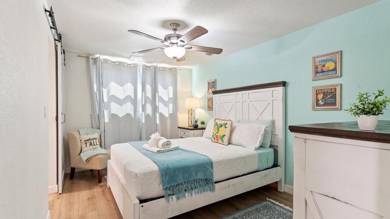 Photo of Bedroom in Lake Hamilton