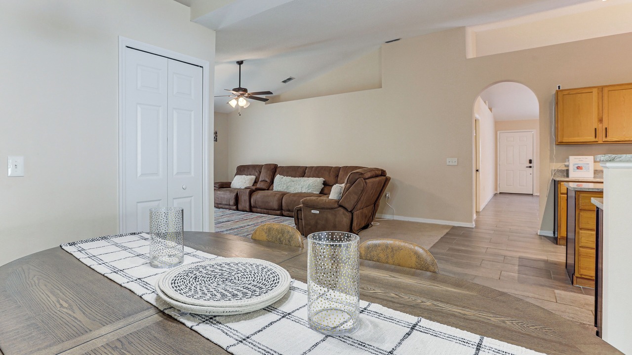 Photo of Livingroom in Deltona Lakes