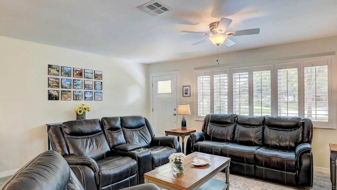 Photo of Livingroom in Sebastian Highlands