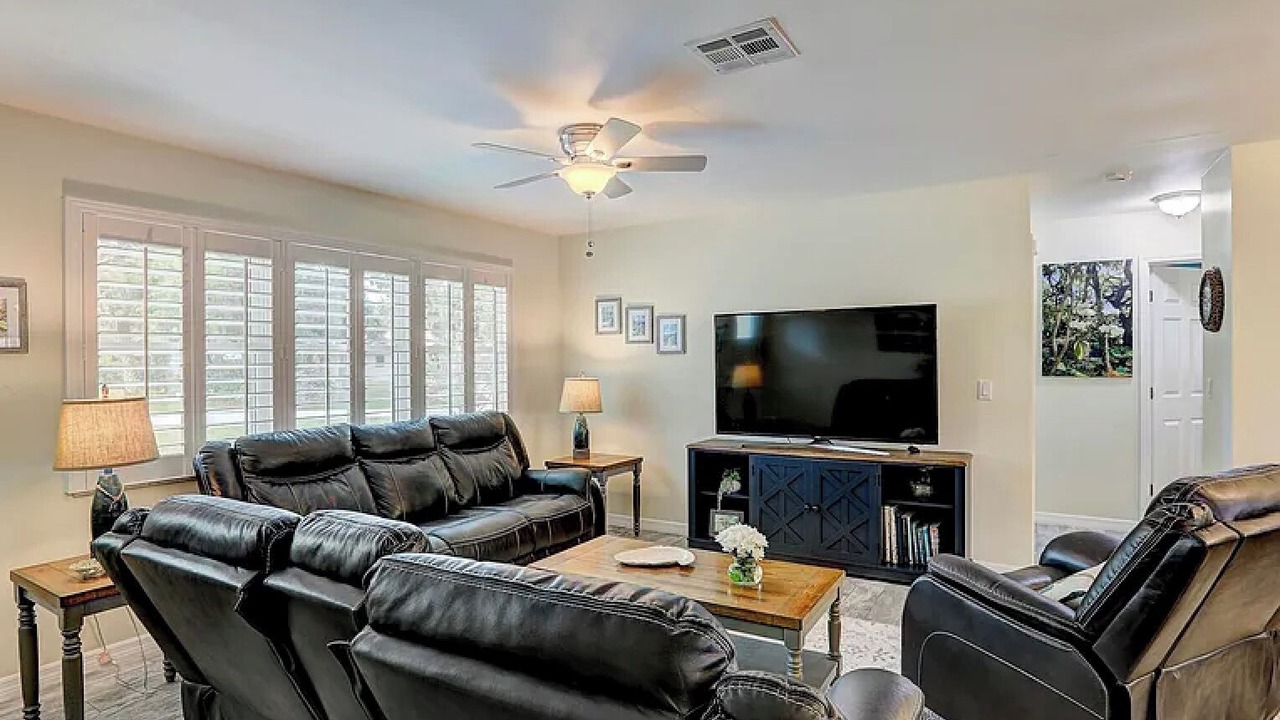 Photo of Livingroom in Sebastian Highlands