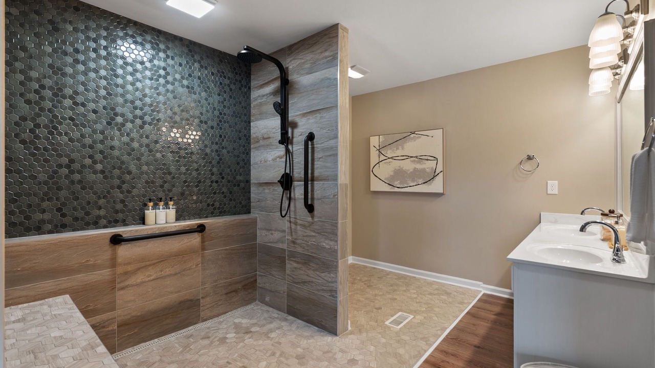 Photo of Bathroom in Greer