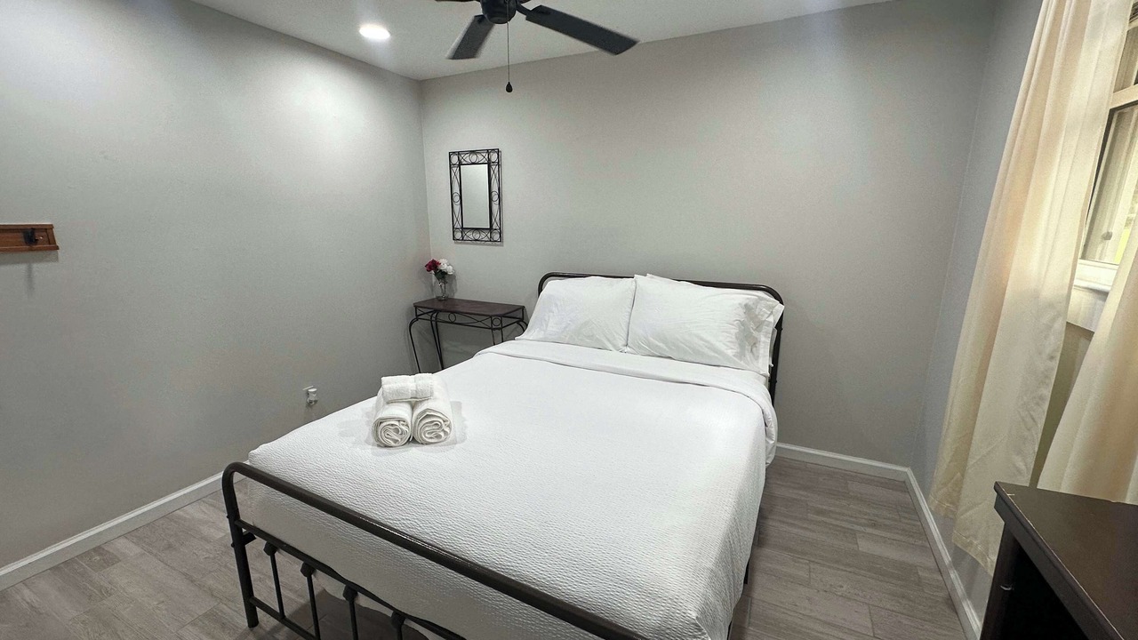 Photo of Bedroom in Hollands Landing