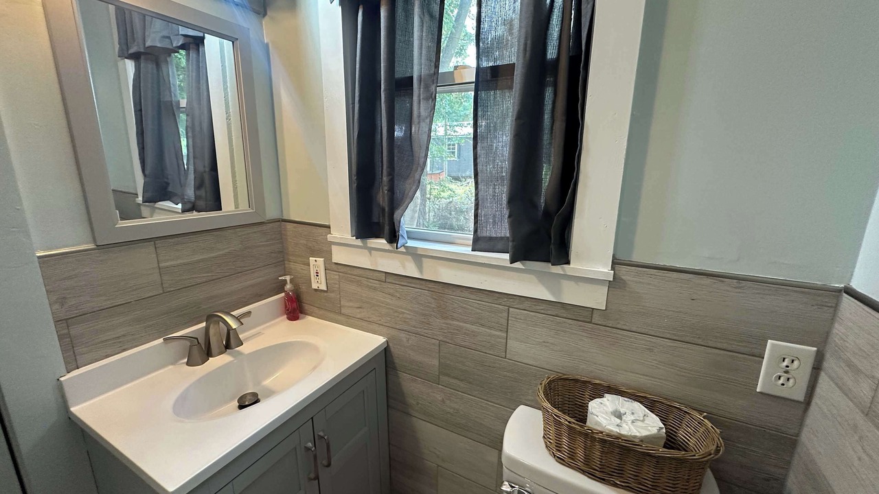 Photo of Bathroom in Hollands Landing