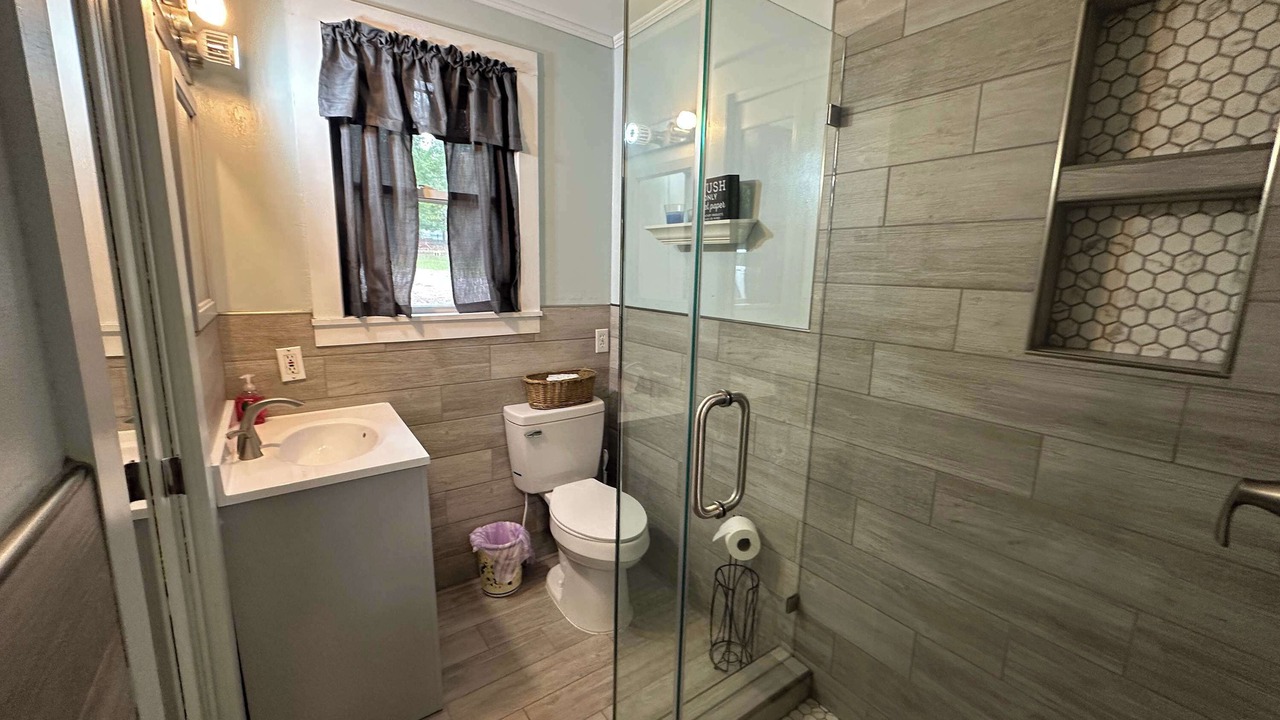 Photo of Bathroom in Hollands Landing