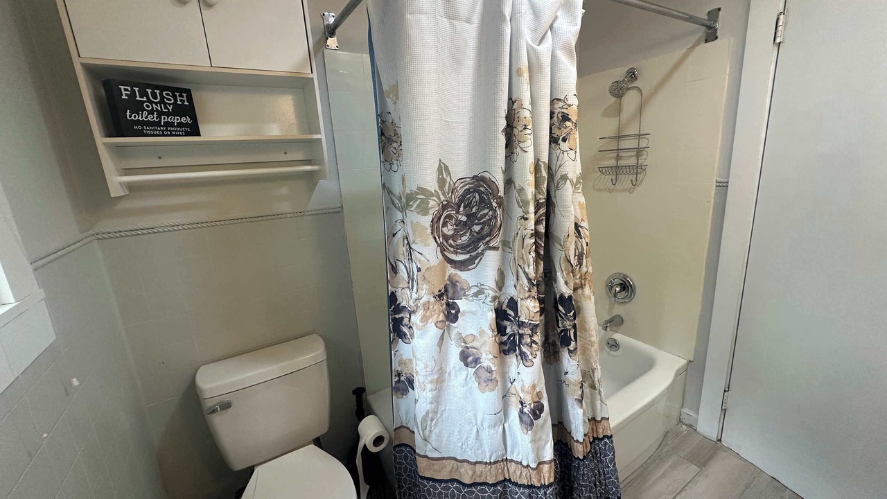 Photo of Bathroom in Hollands Landing