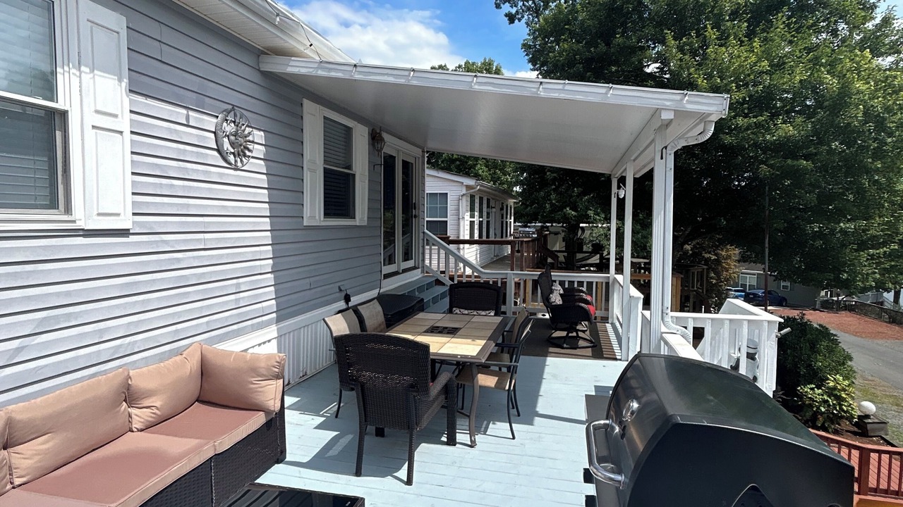 Photo of Outdoor in New London