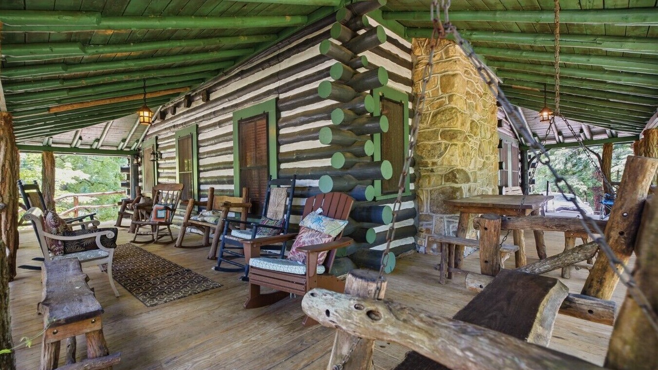 Photo of Outdoor in Rocky Bottom