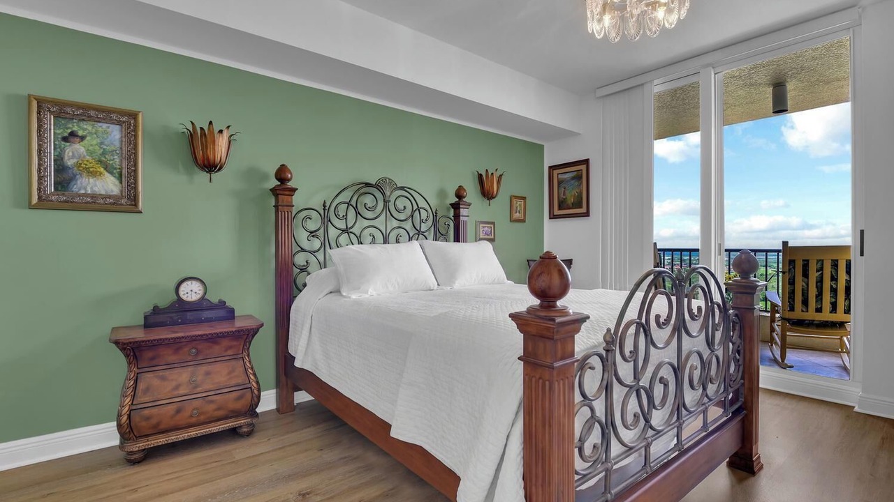 Photo of Bedroom in Hammock Bay