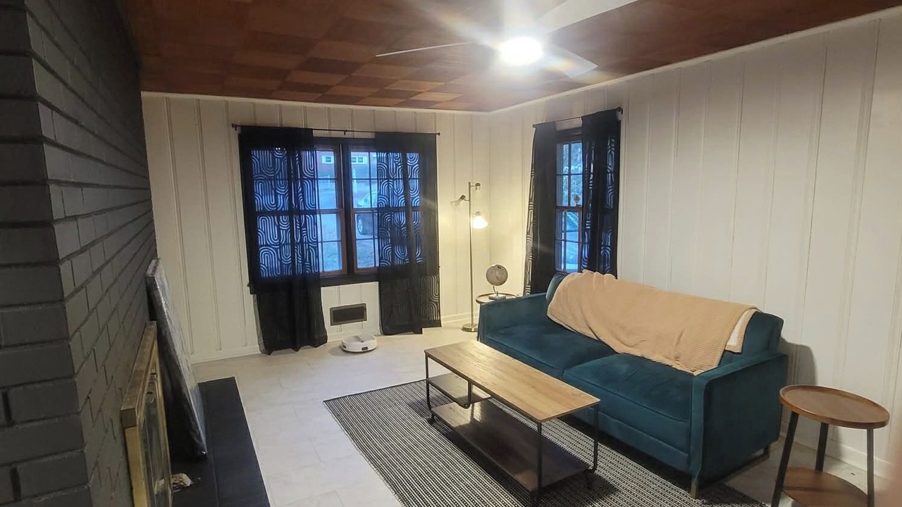 Photo of Livingroom in Northeast Raleigh