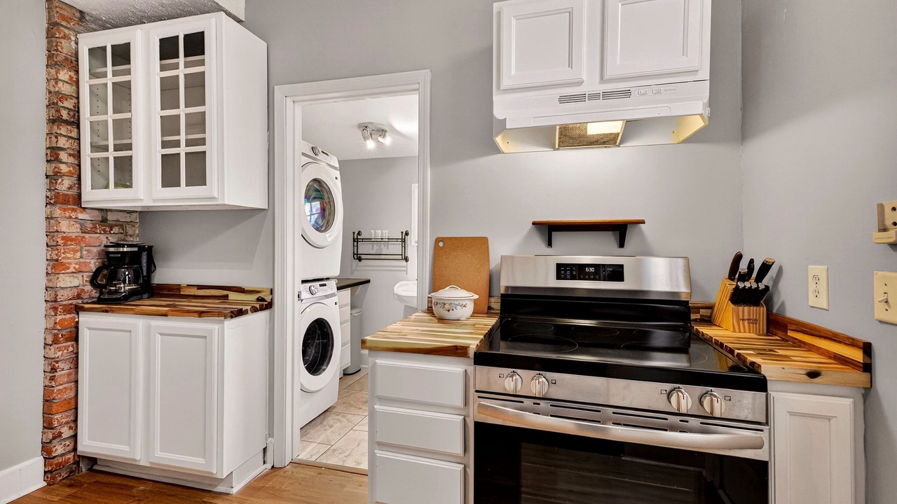 Photo of Kitchen in Beach Institute
