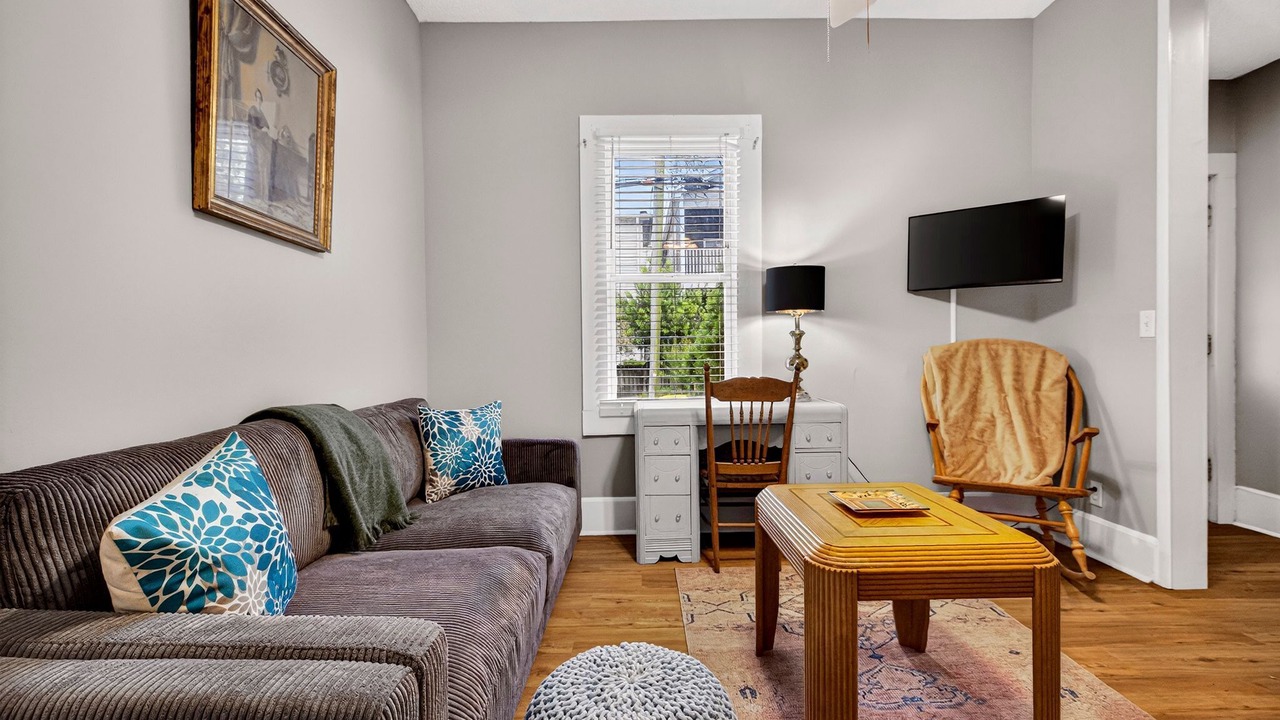Photo of Livingroom in Beach Institute