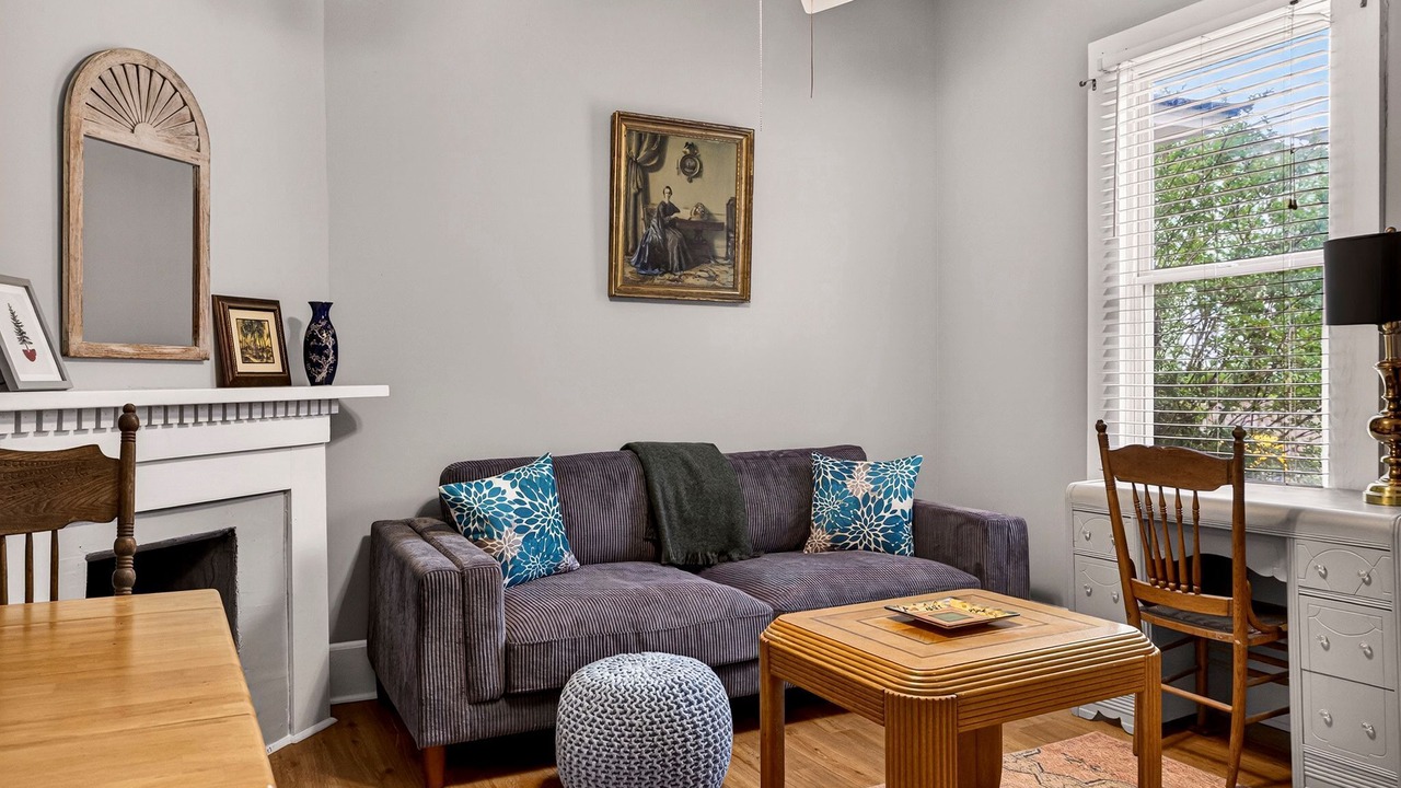 Photo of Livingroom in Beach Institute