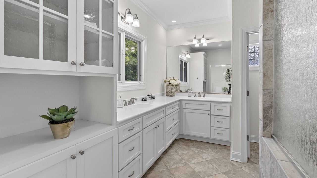 Photo of Bathroom in Whitemarsh Island