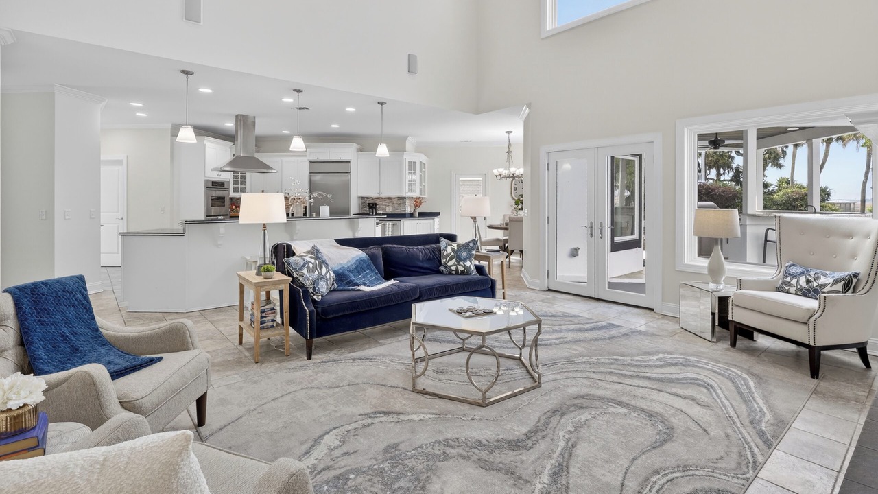 Photo of Livingroom in Whitemarsh Island