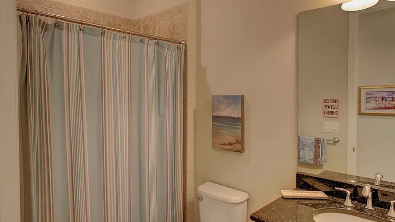 Photo of Bathroom in Ole