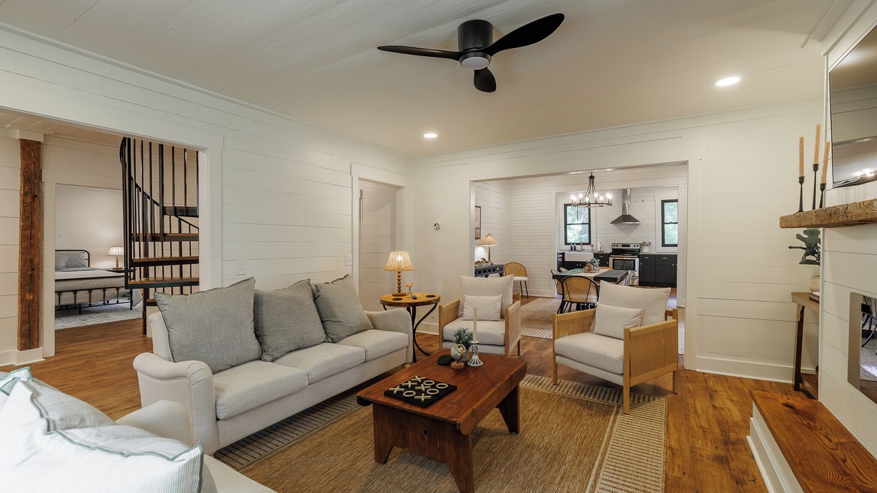 Photo of Livingroom in Watkinsville