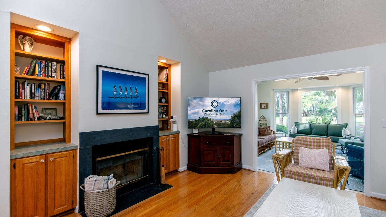 Photo of Livingroom in Oak Grove