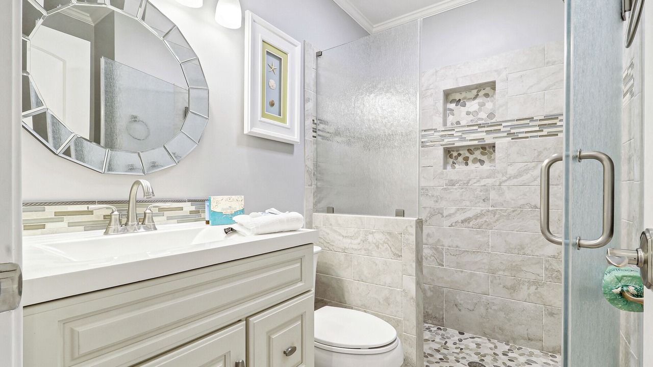 Photo of Bathroom in Folly Field