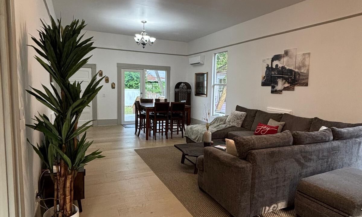 Photo of Livingroom in Waycross