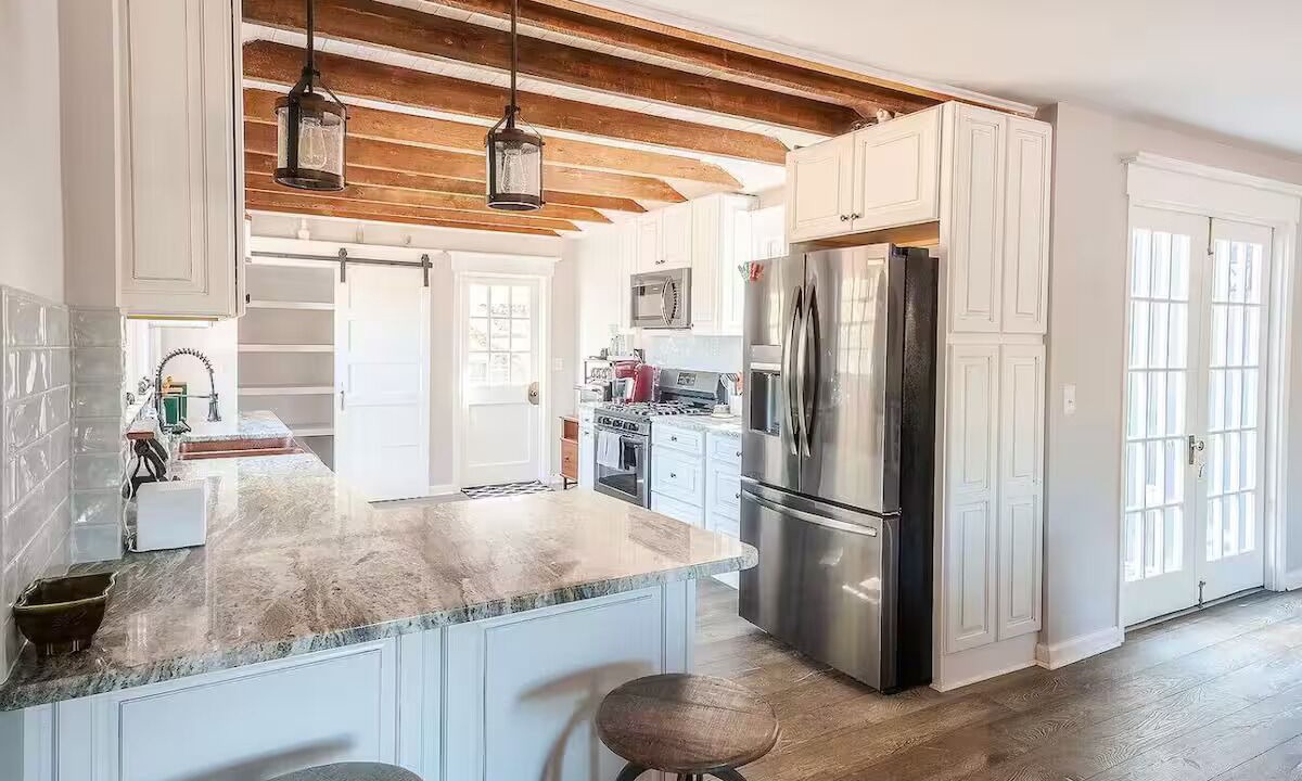Photo of Kitchen in Central