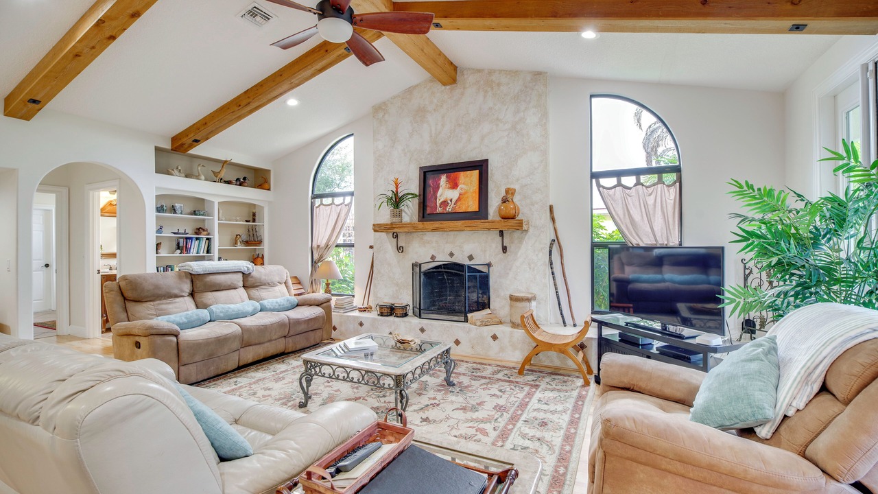 Photo of Livingroom in Indian River Shores