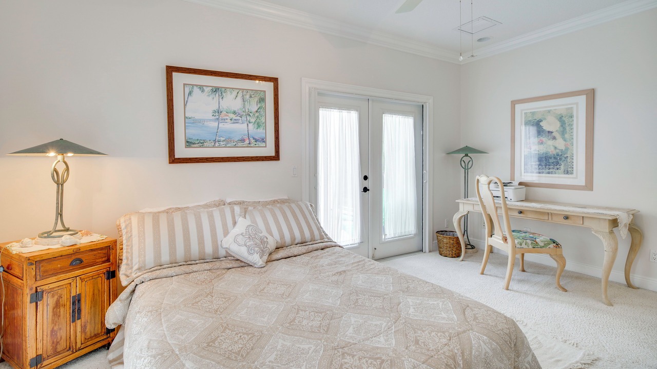 Photo of Bedroom in Indian River Shores