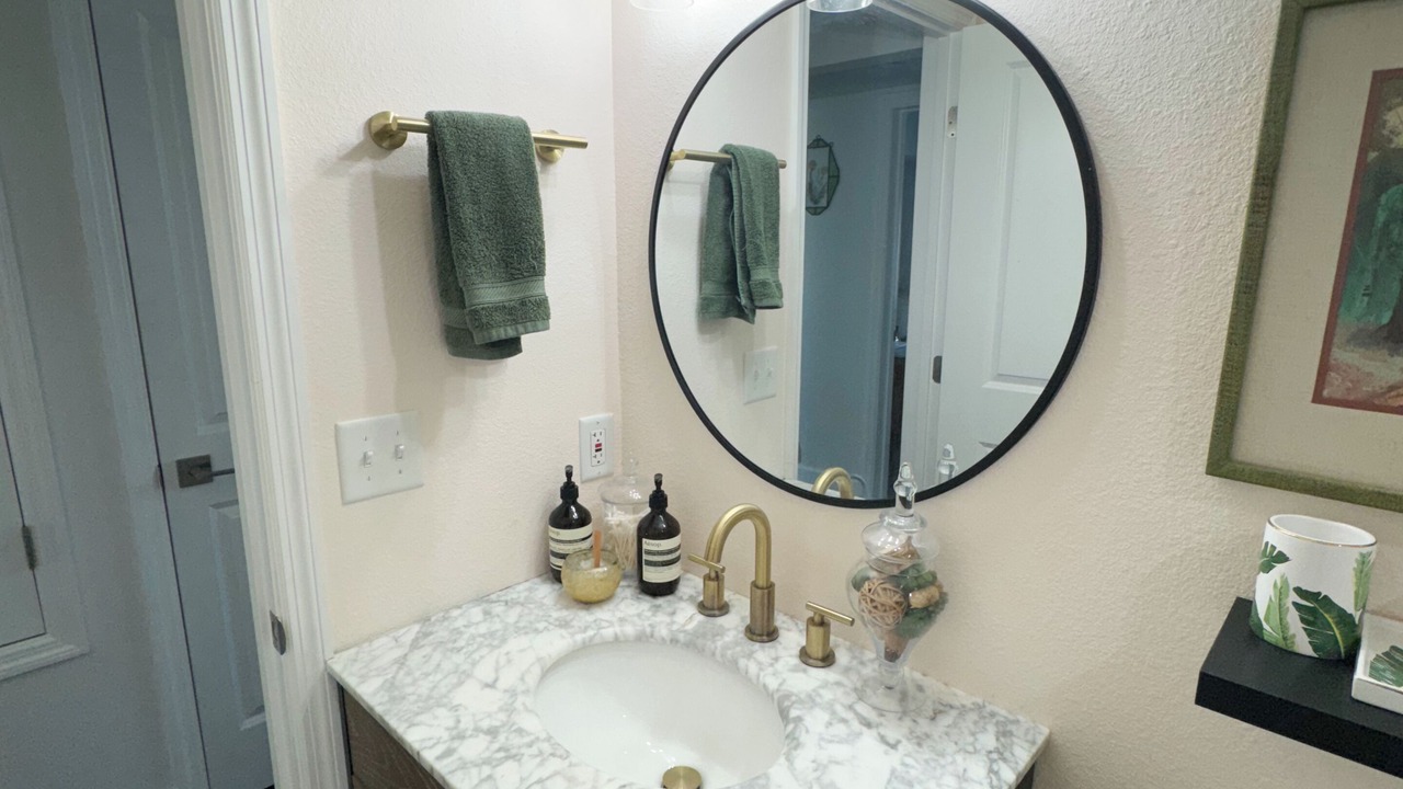 Photo of Bathroom in Audubon Park