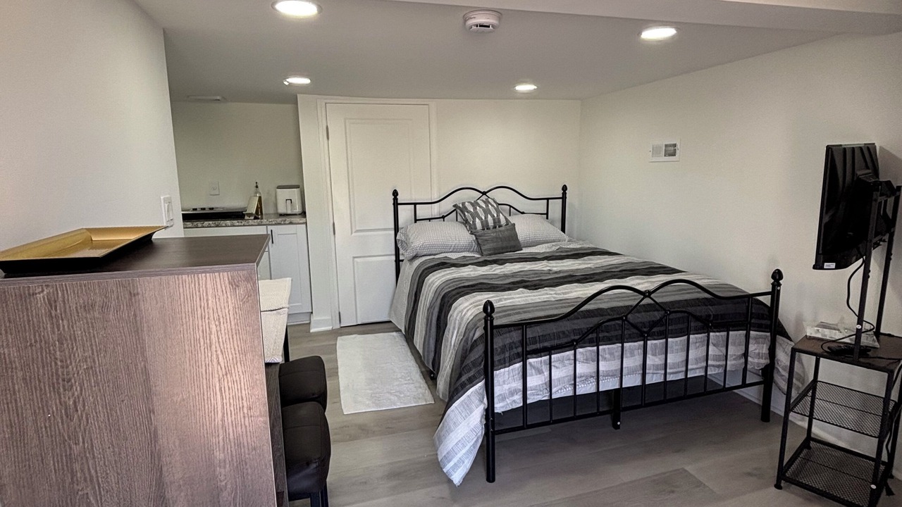 Photo of Bedroom in Taylors