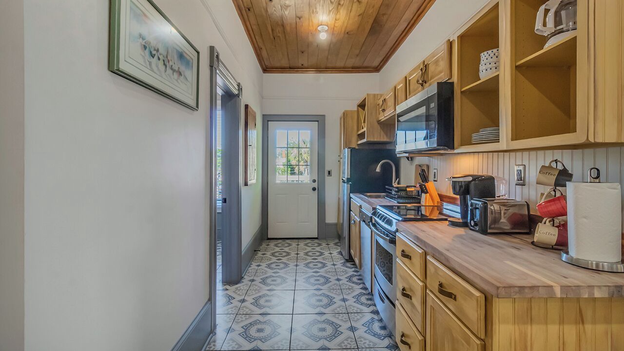 Photo of Kitchen in Savannah Victorian District