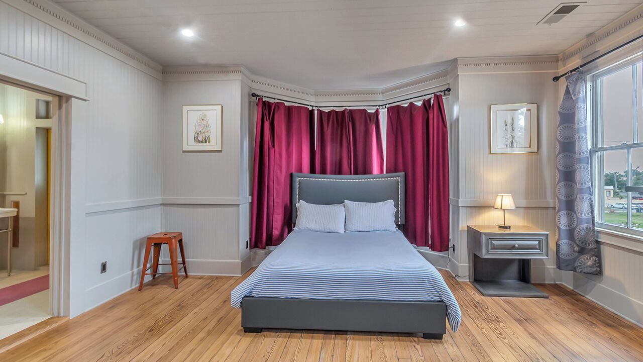 Photo of Bedroom in Savannah Victorian District