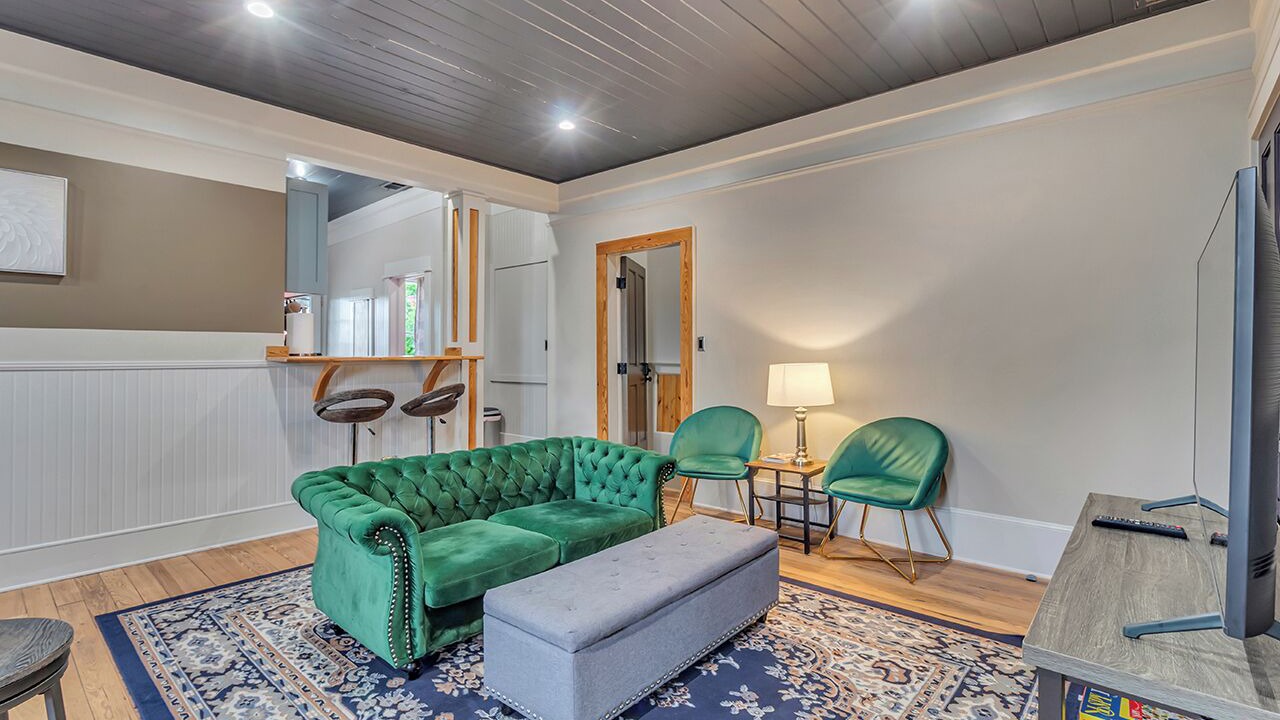 Photo of Livingroom in Savannah Victorian District