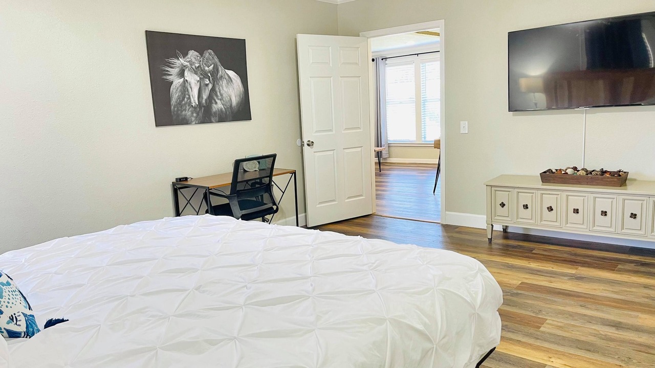 Photo of Bedroom in Lyons