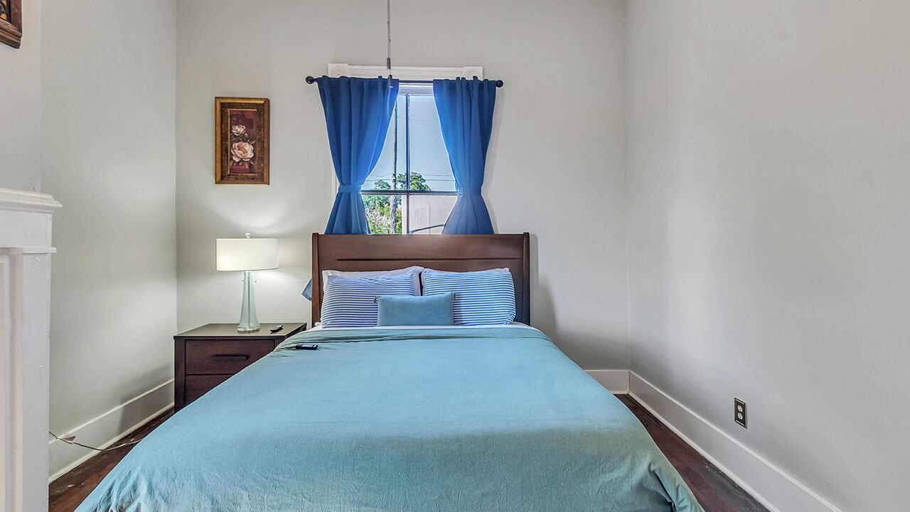 Photo of Bedroom in Savannah Victorian District