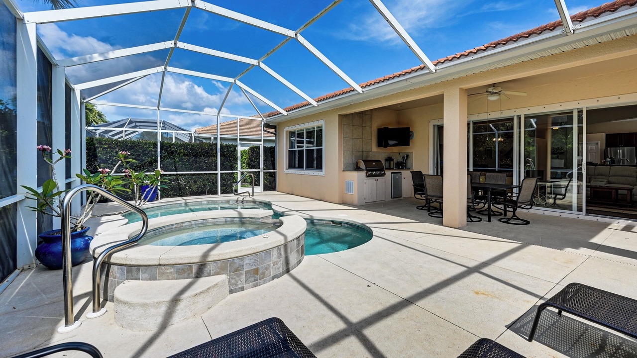 Photo of Outdoor in Naples
