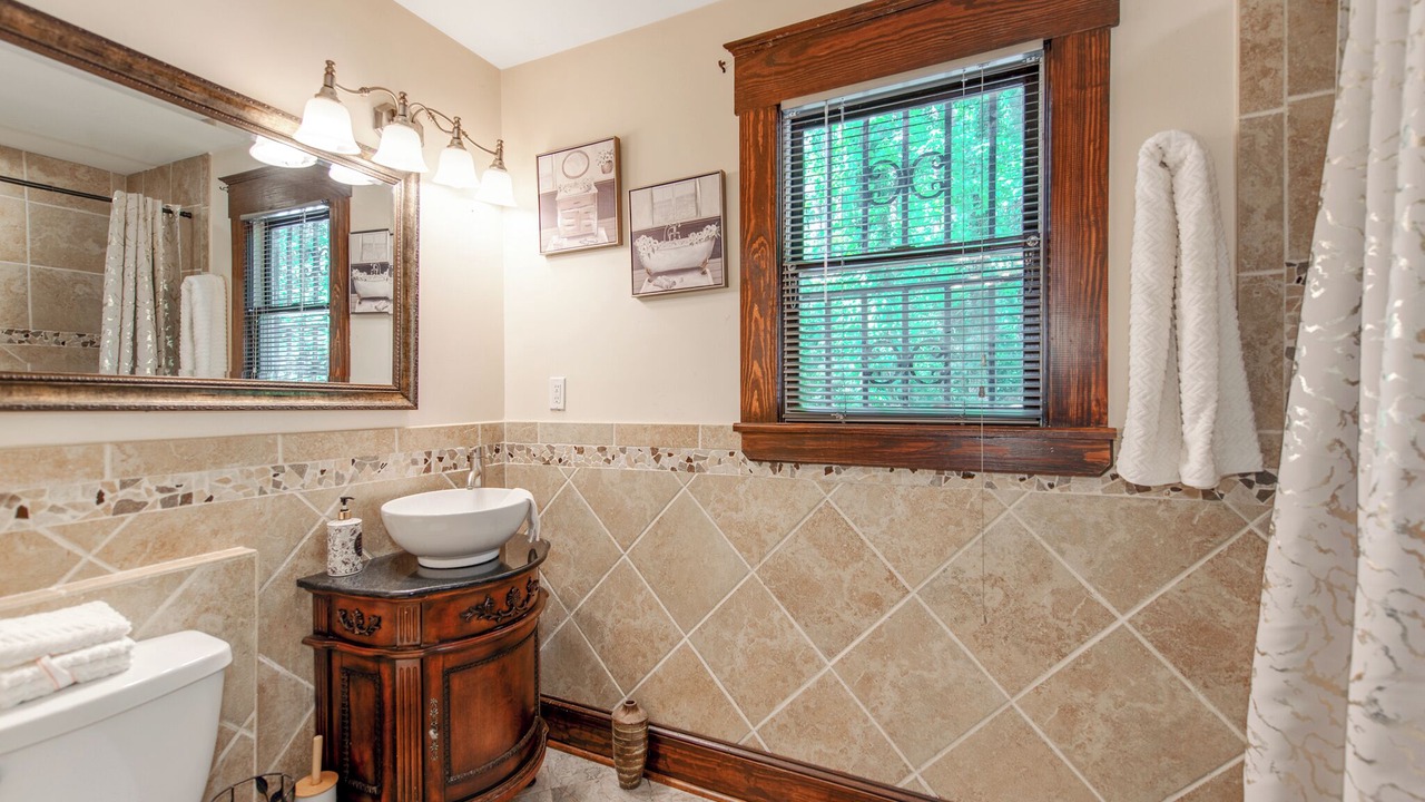 Photo of Bathroom in Hidden Valley