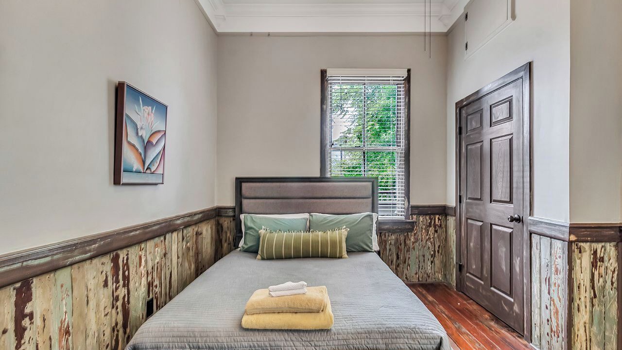 Photo of Bedroom in Savannah Victorian District