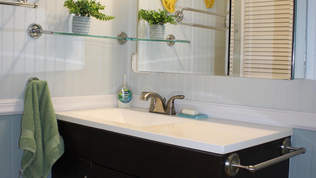 Photo of Bathroom in Nettles Island
