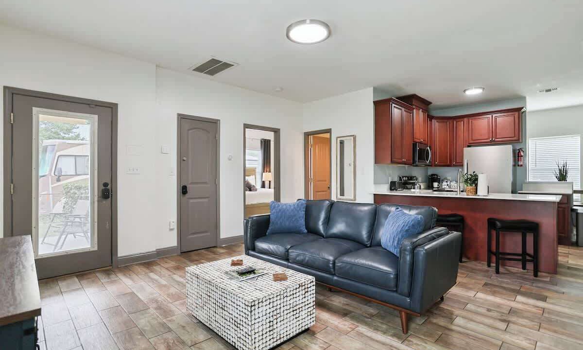 Photo of Livingroom in Thunderbolt