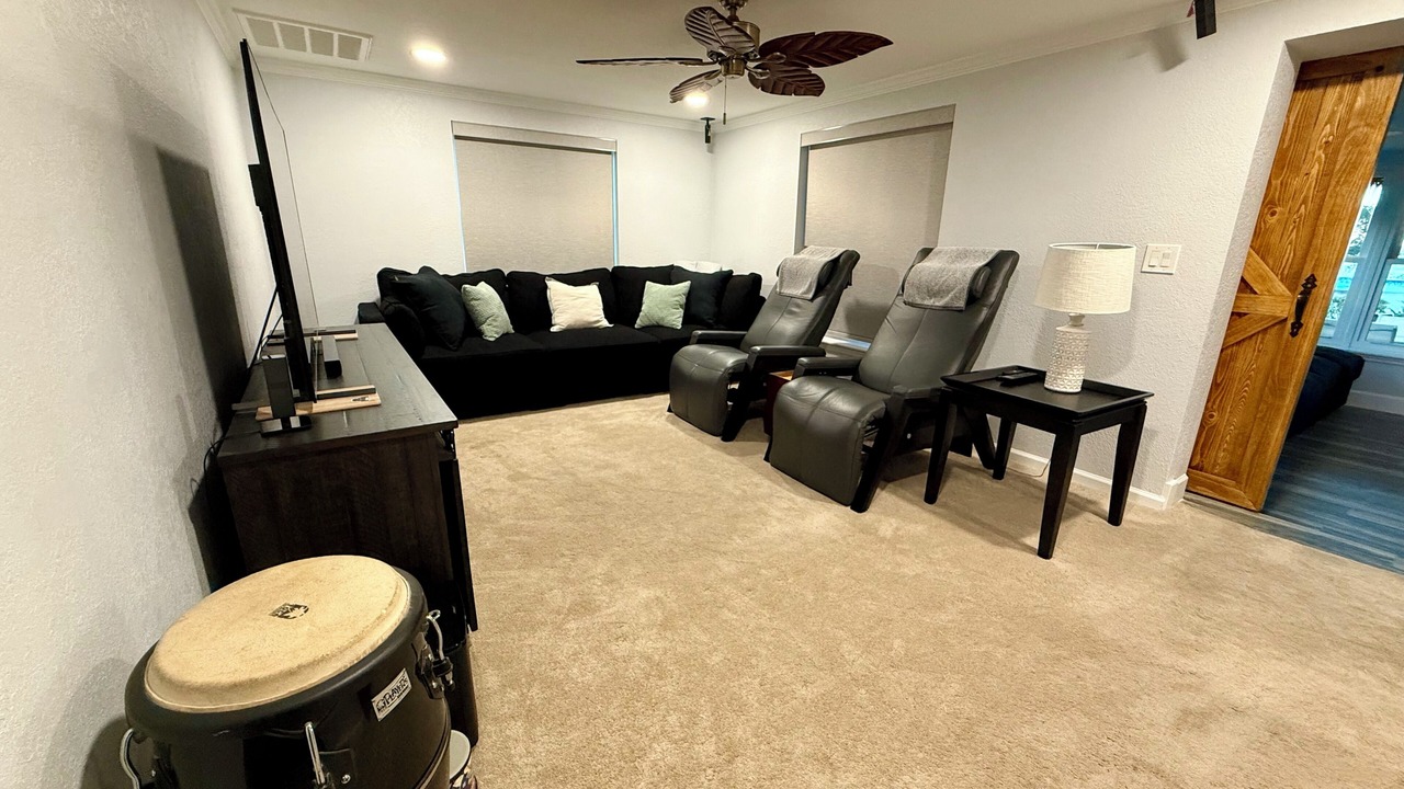Photo of Livingroom in Highland
