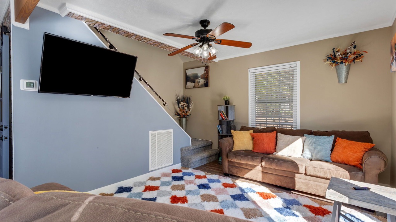 Photo of Livingroom in Townville