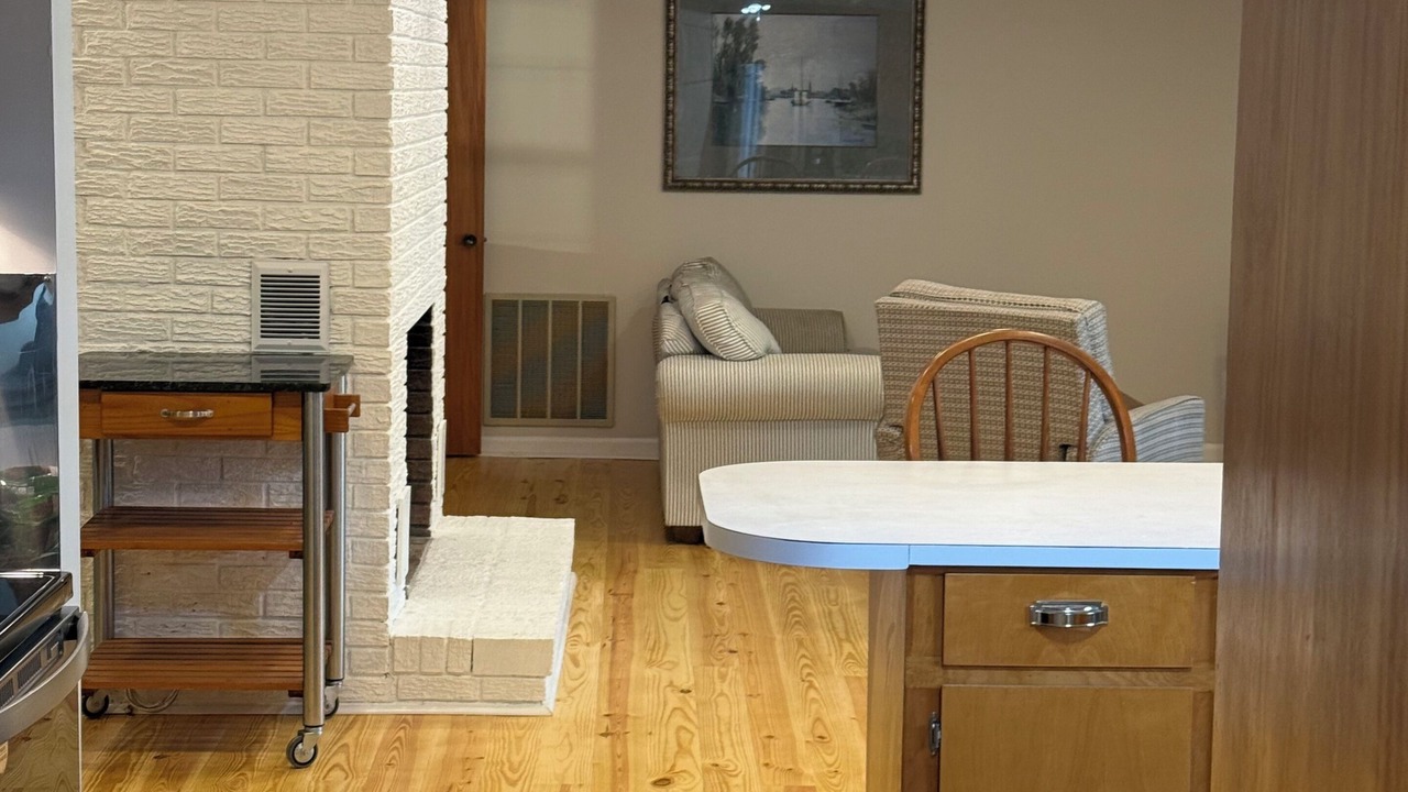 Photo of Livingroom in Manning
