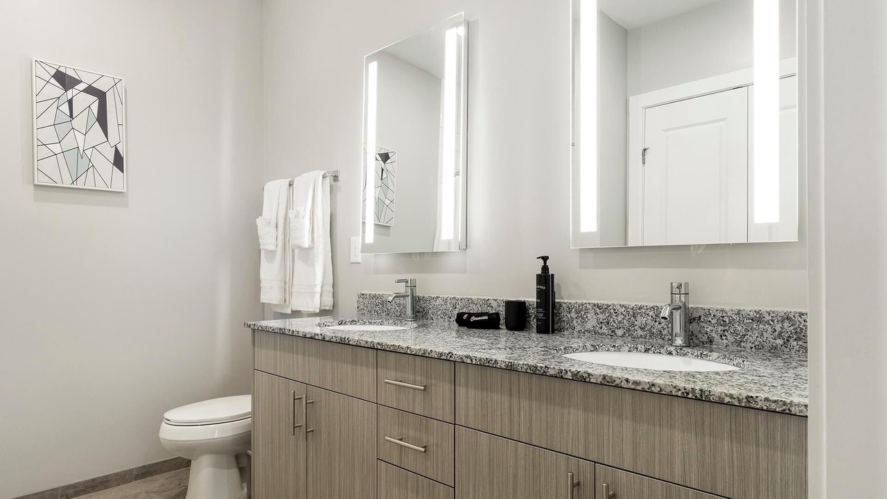 Photo of Bathroom in Yamacraw Village