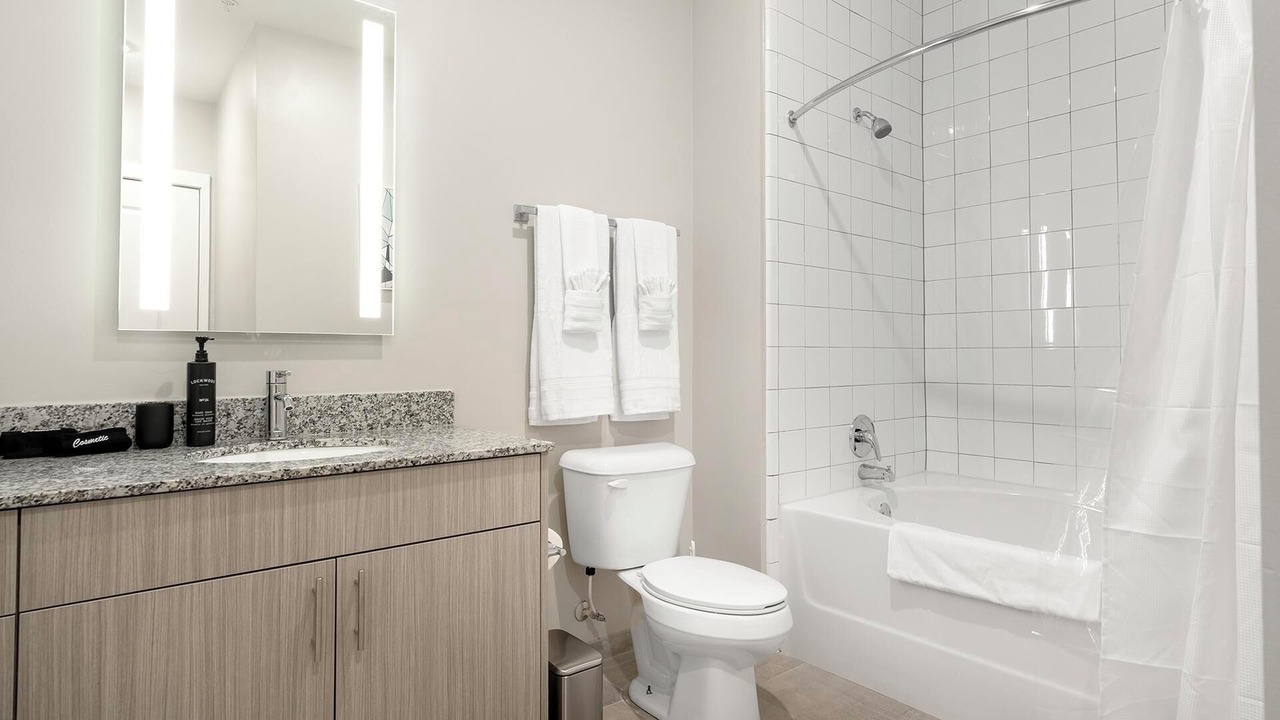 Photo of Bathroom in Yamacraw Village