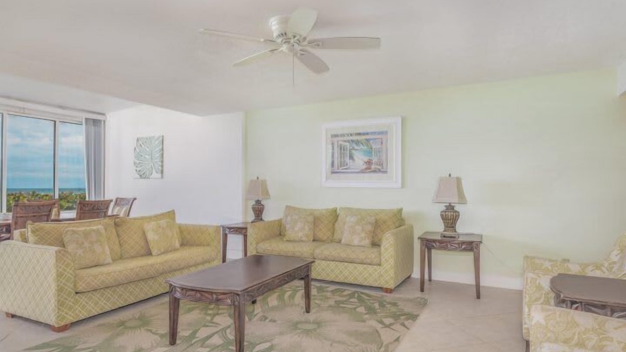 Photo of Livingroom in Hutchinson Island South